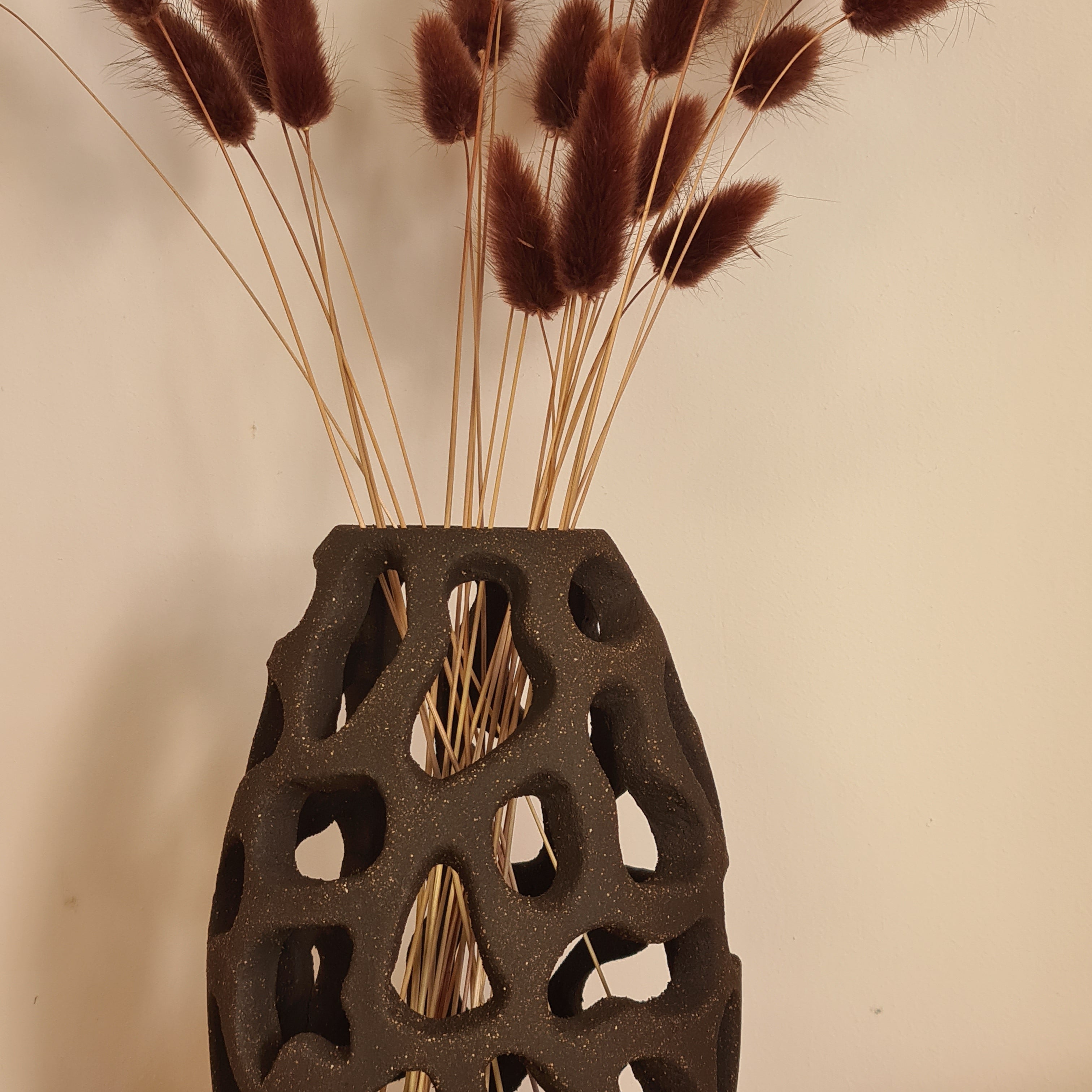 Vase Ajouré Artisanal en Faïence