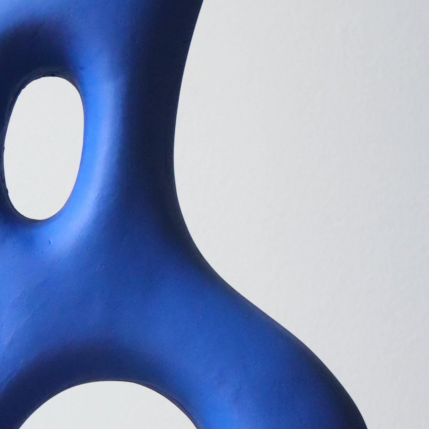 The Apollonia vase - matt blue