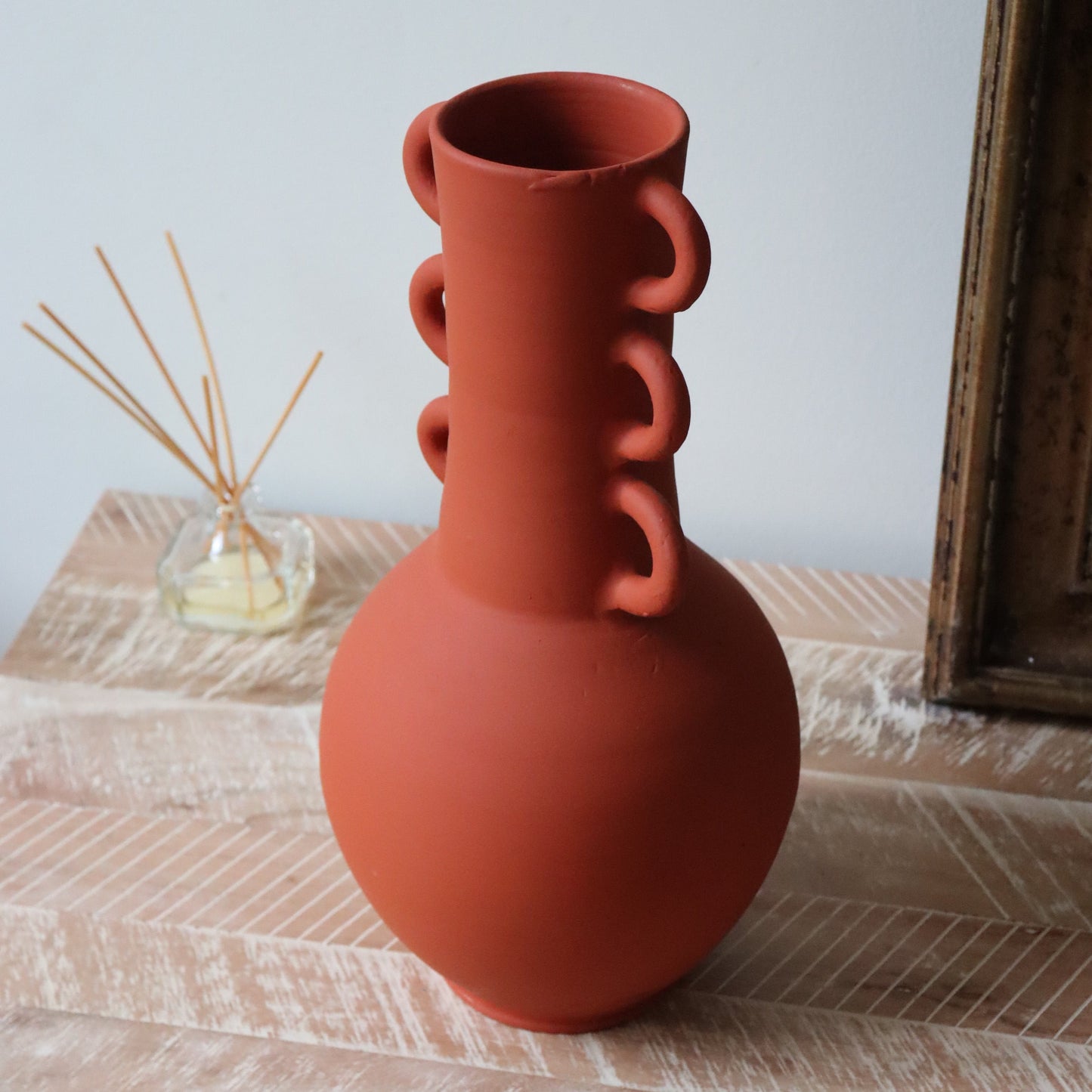 The Triana vase - Mat Terracotta
