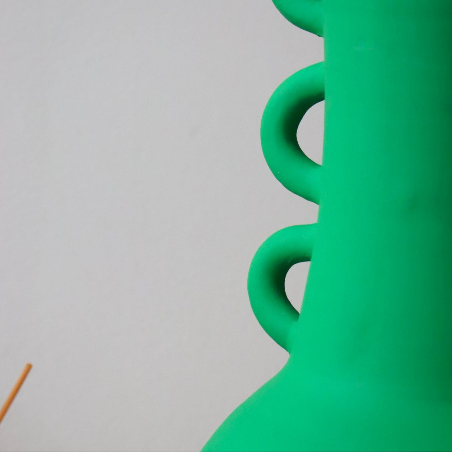 The Triana vase - matt green