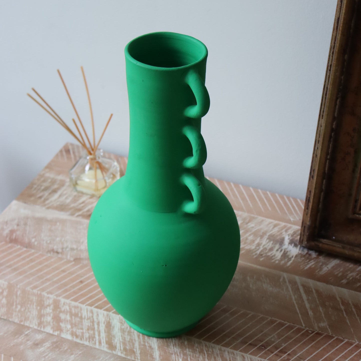 The Triana vase - matt green