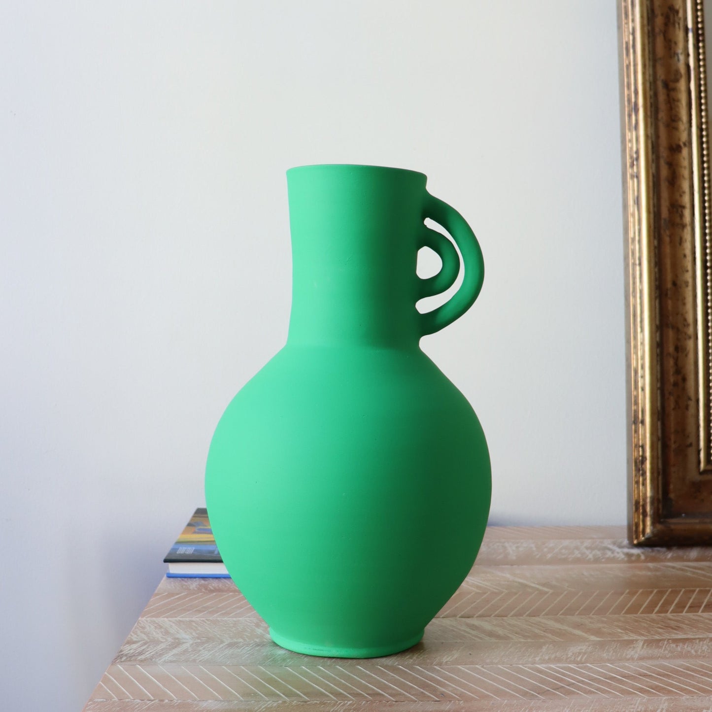 The mezzo vase - matt green