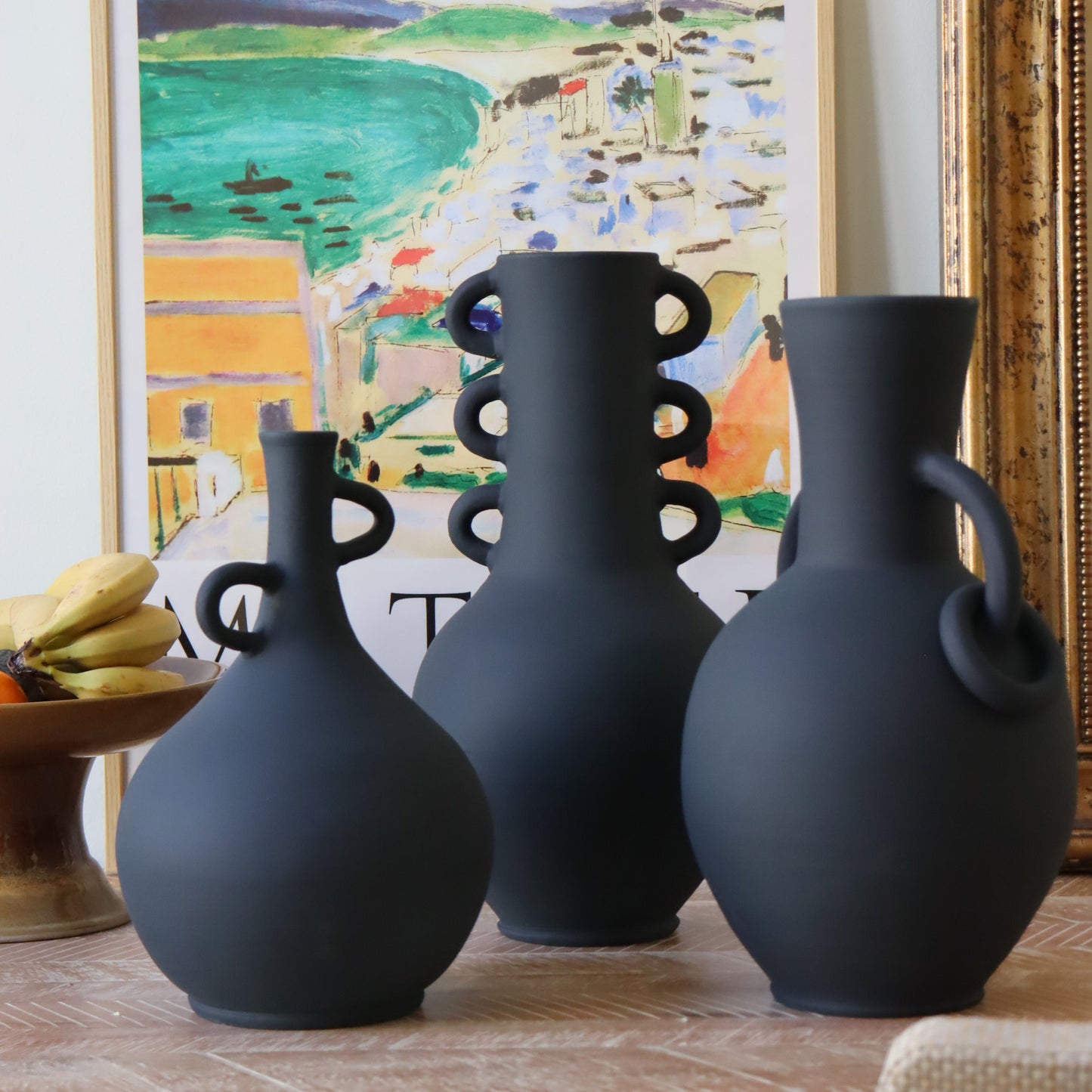 The Triana vase - matt black
