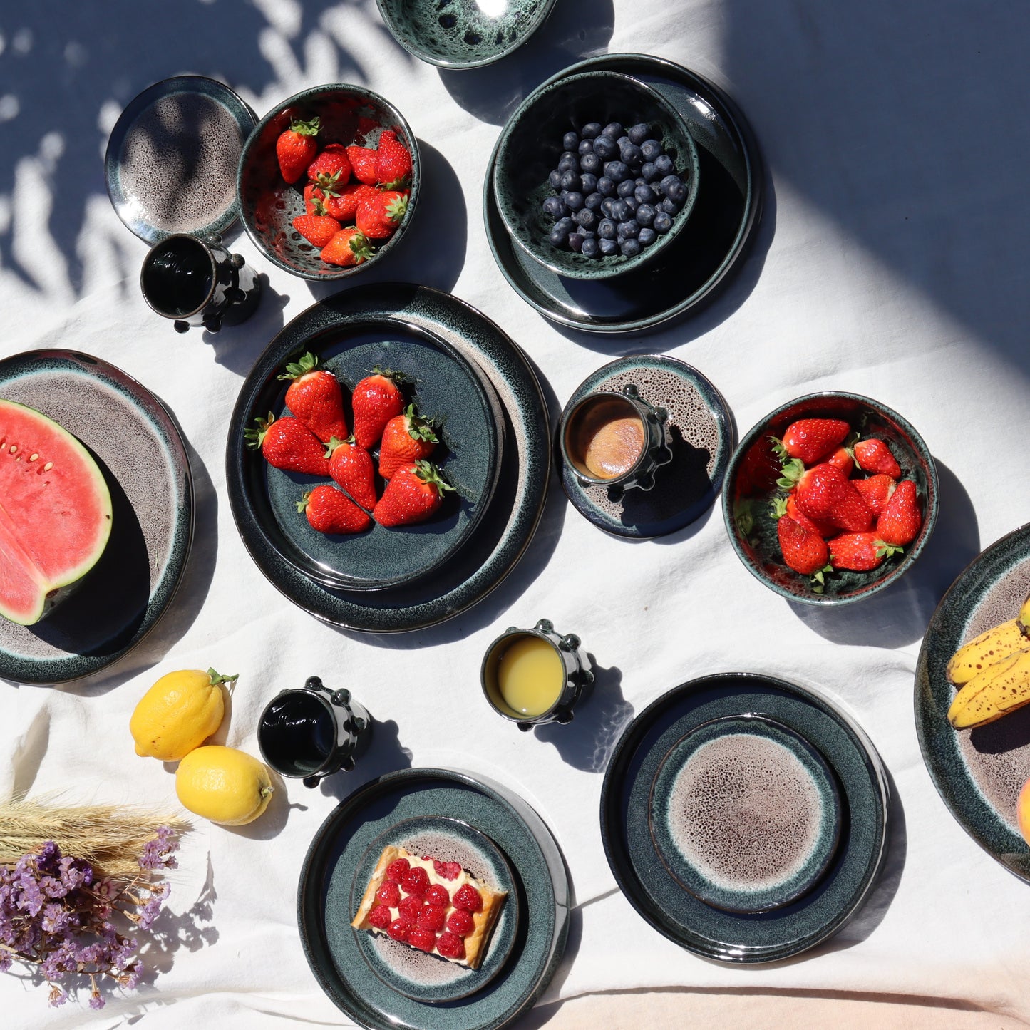 Set di 2 piastre piatte con dessert di arenaria in porcellana - verde reattivo - Ø15 cm