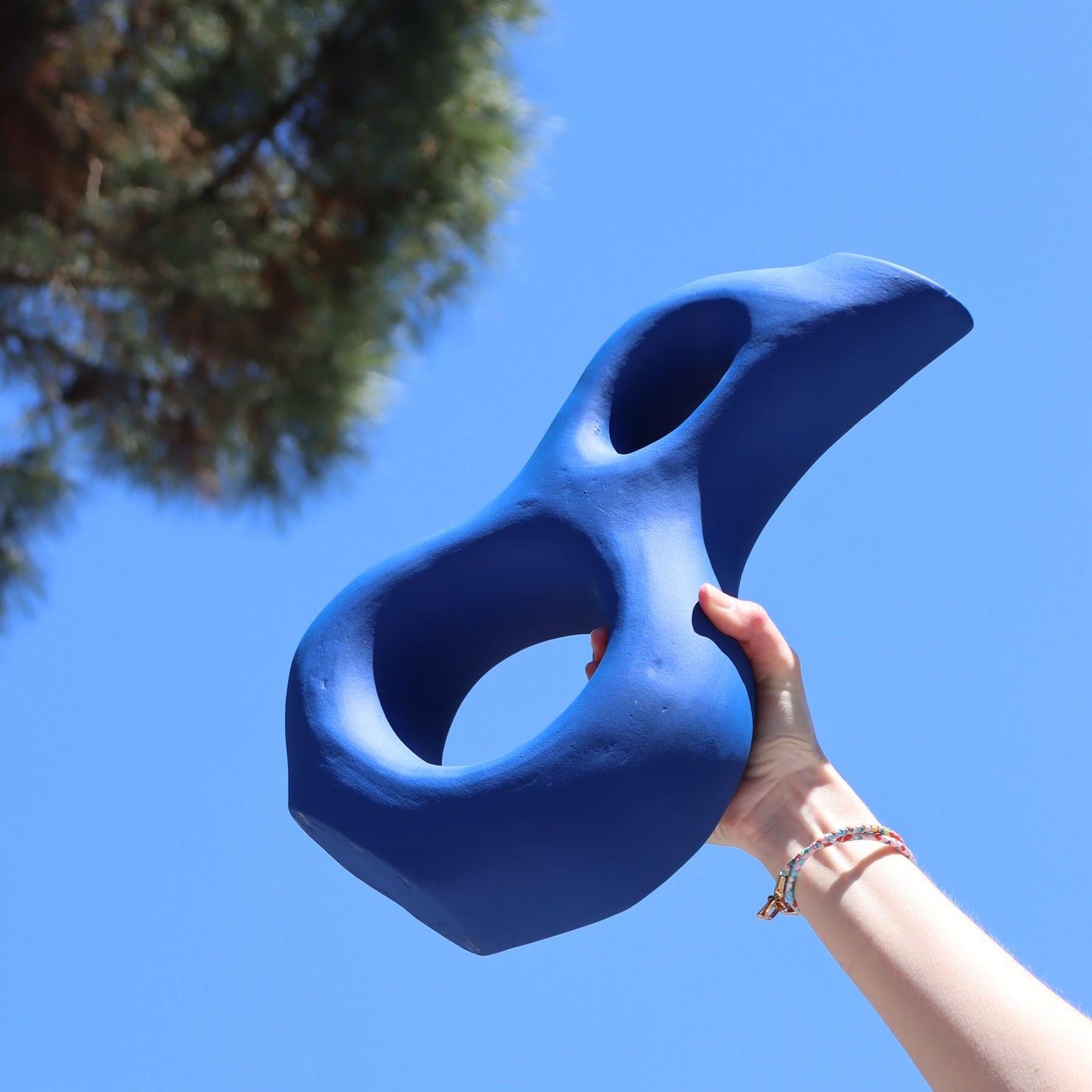 The Apollonia vase - matt blue