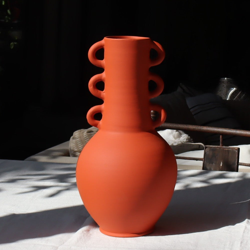 The Triana vase - Mat Terracotta