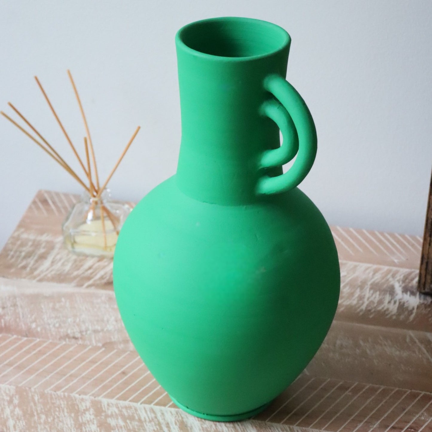 The mezzo vase - matt green