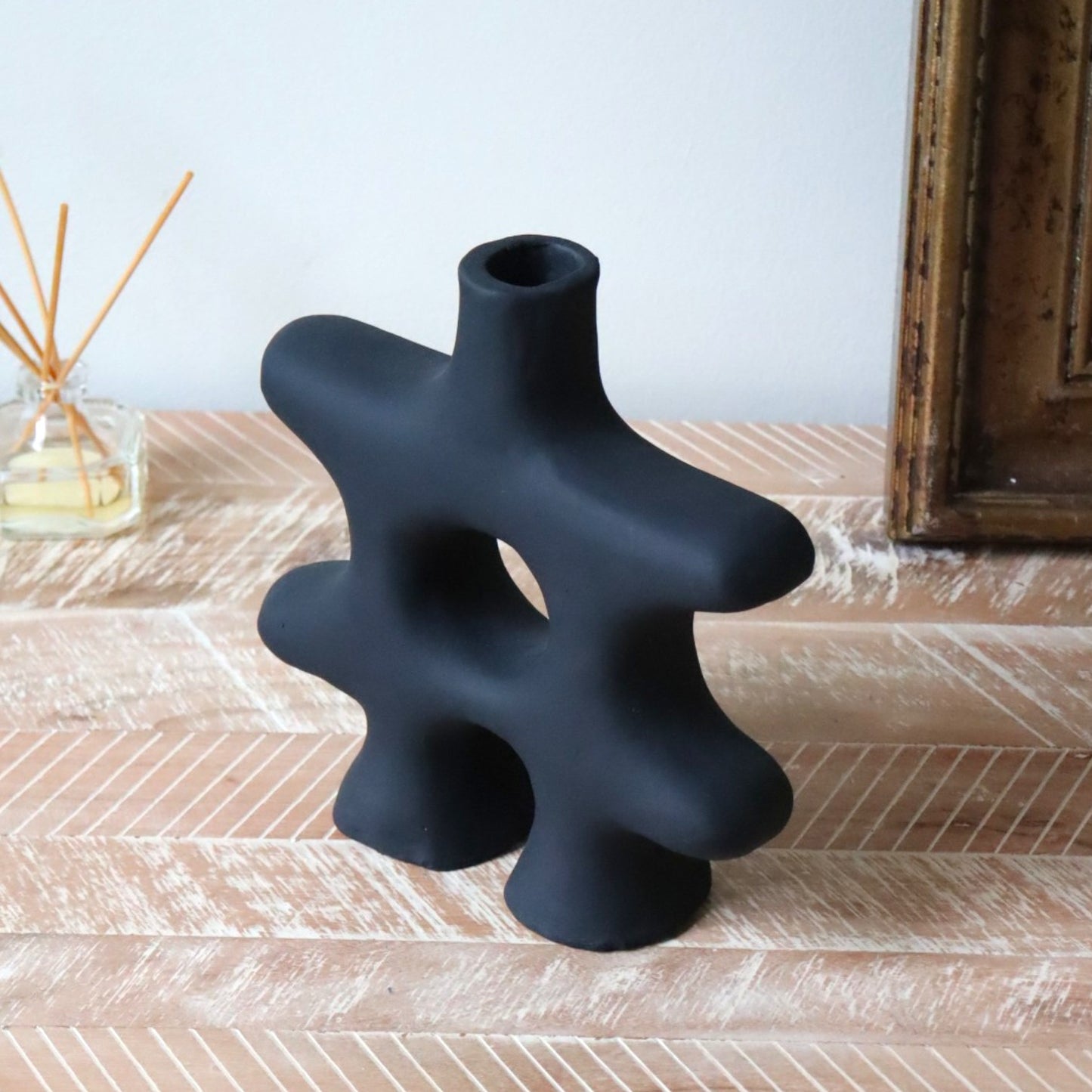 The nova vase - matt black