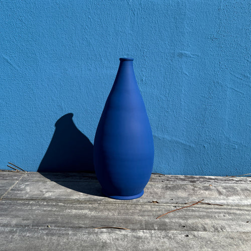 Charger l&#39;image 1 dans la galerie. Le Vase Tamuda - Bleu mat