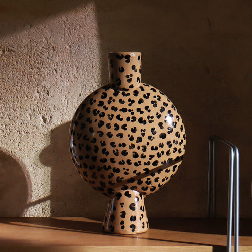 Cargar la imagen 1 en la vista de la galería. Vase Nubia