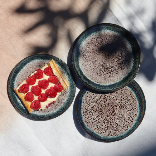 Cargar la imagen 1 en la vista de la galería. Conjunto de 2 placas planas con postre de arenisca de porcelana - verde reactivo - Ø15cm