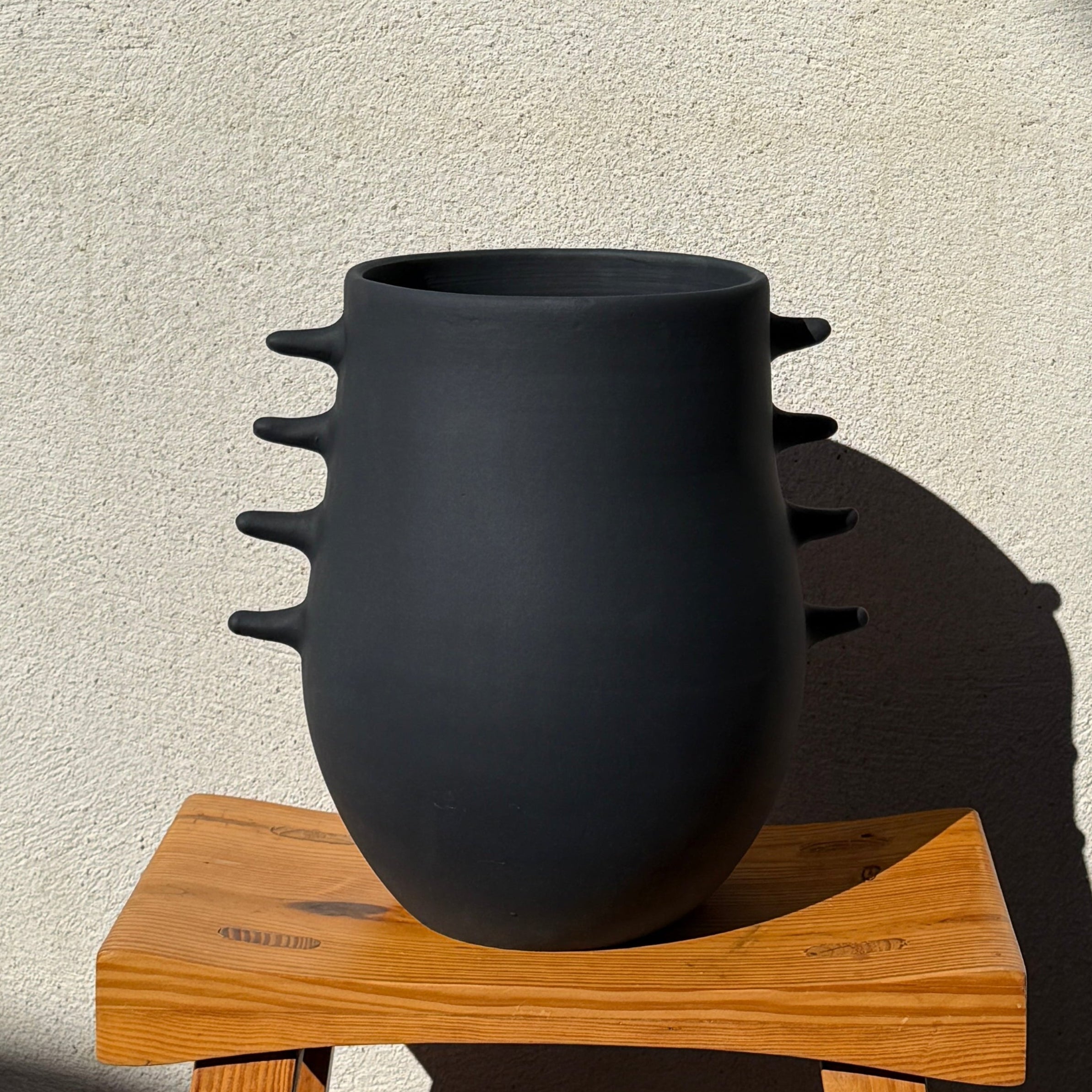 Le Vase Banasa - Noir mat