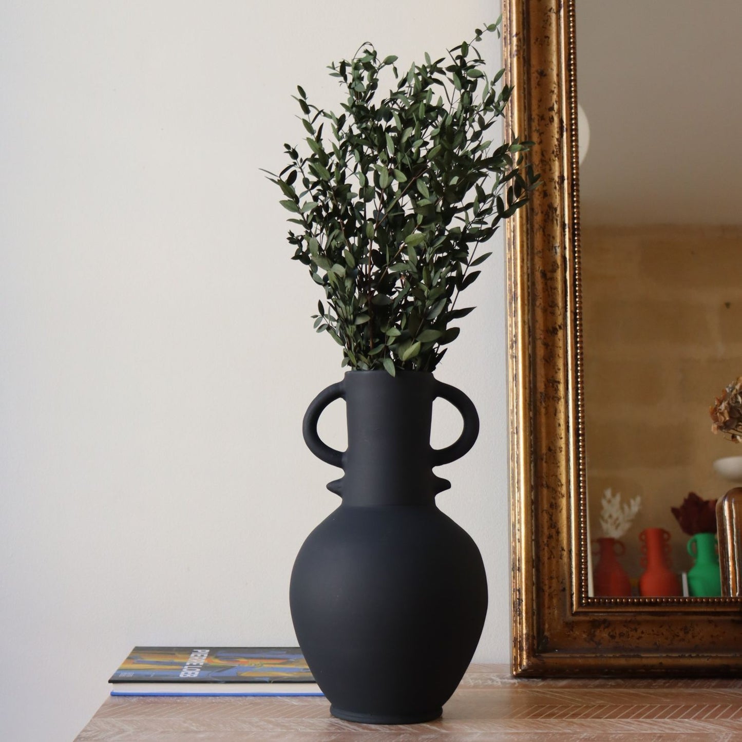 The zilil- matt black vase