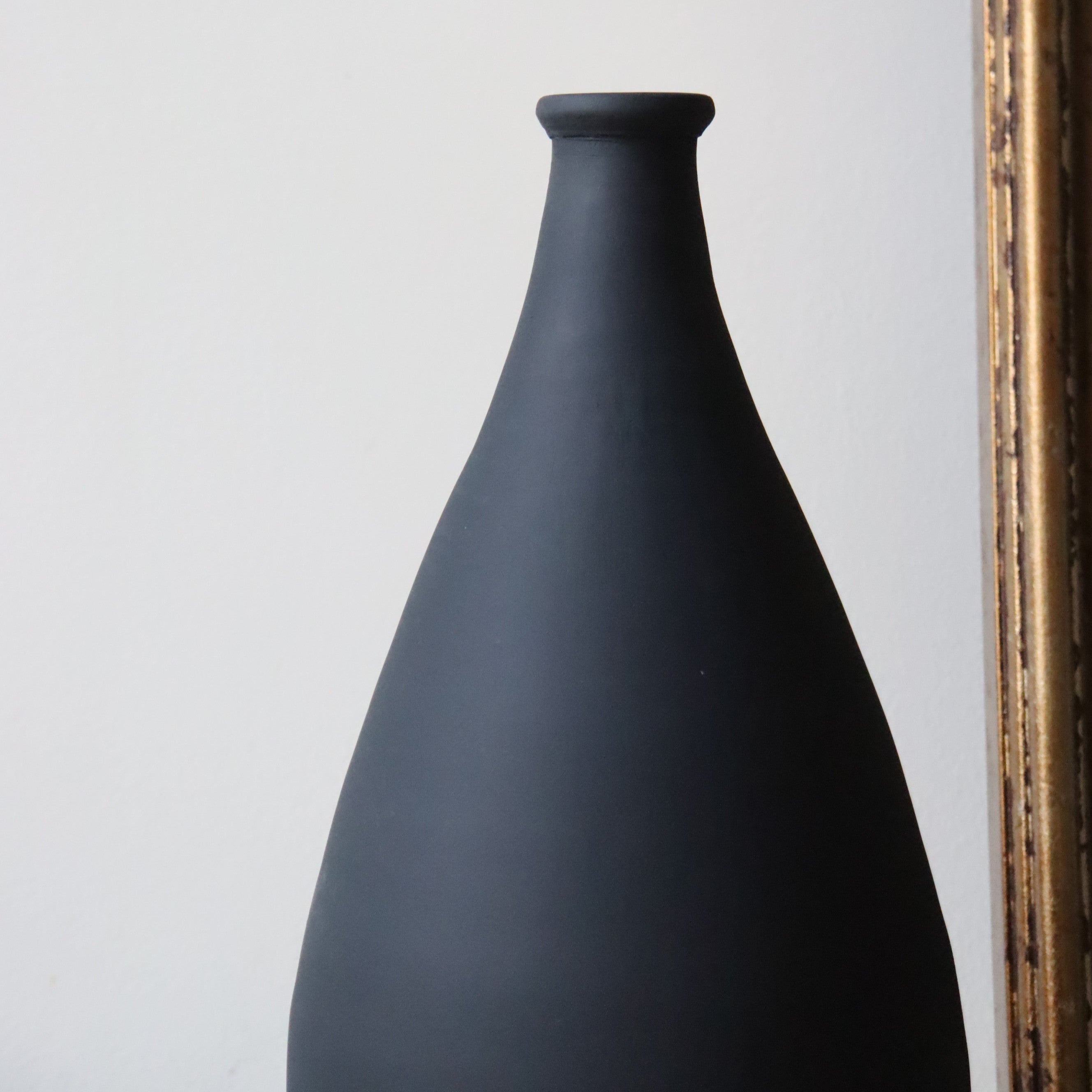 Le Vase Tamuda - Noir mat