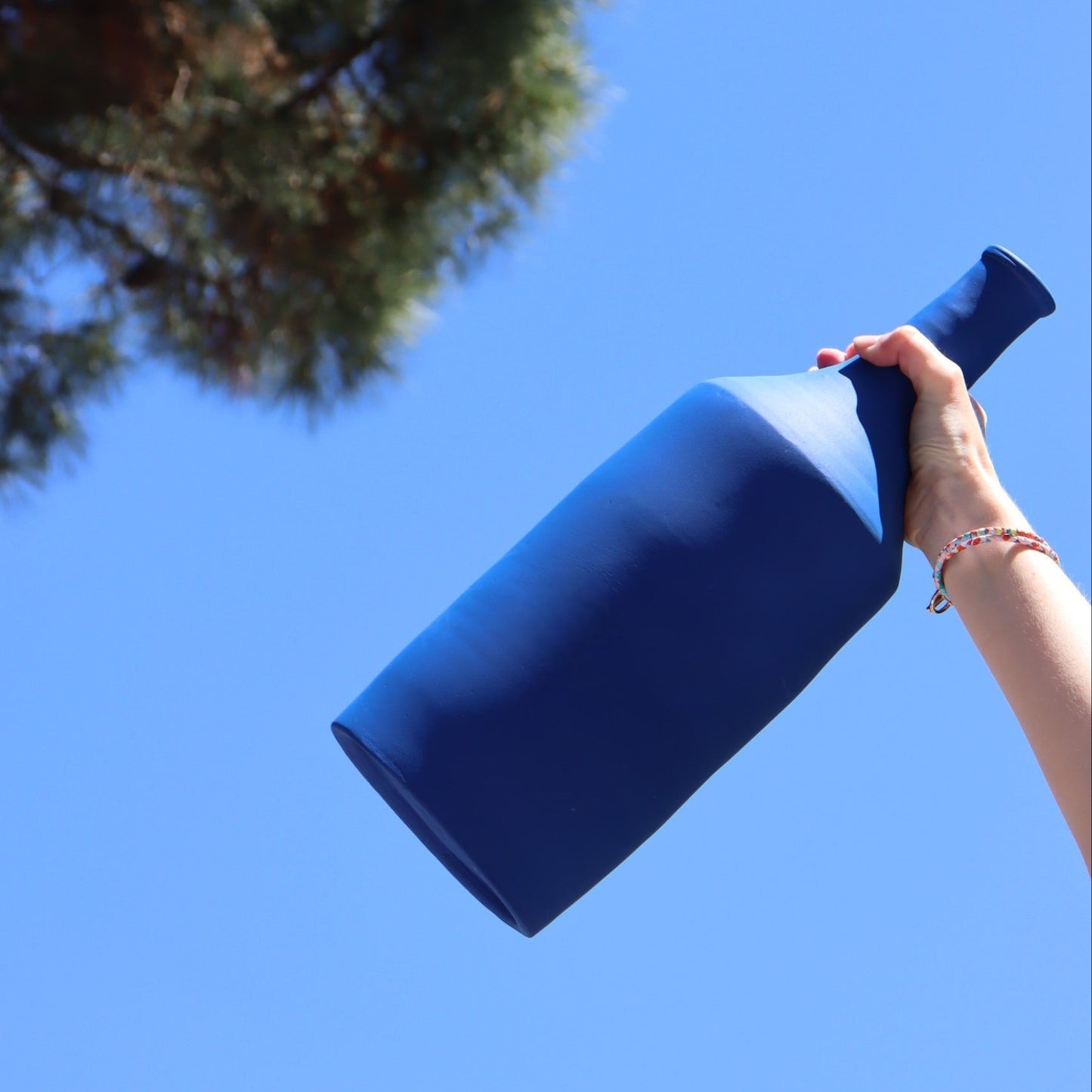 The baelo vase - matt blue