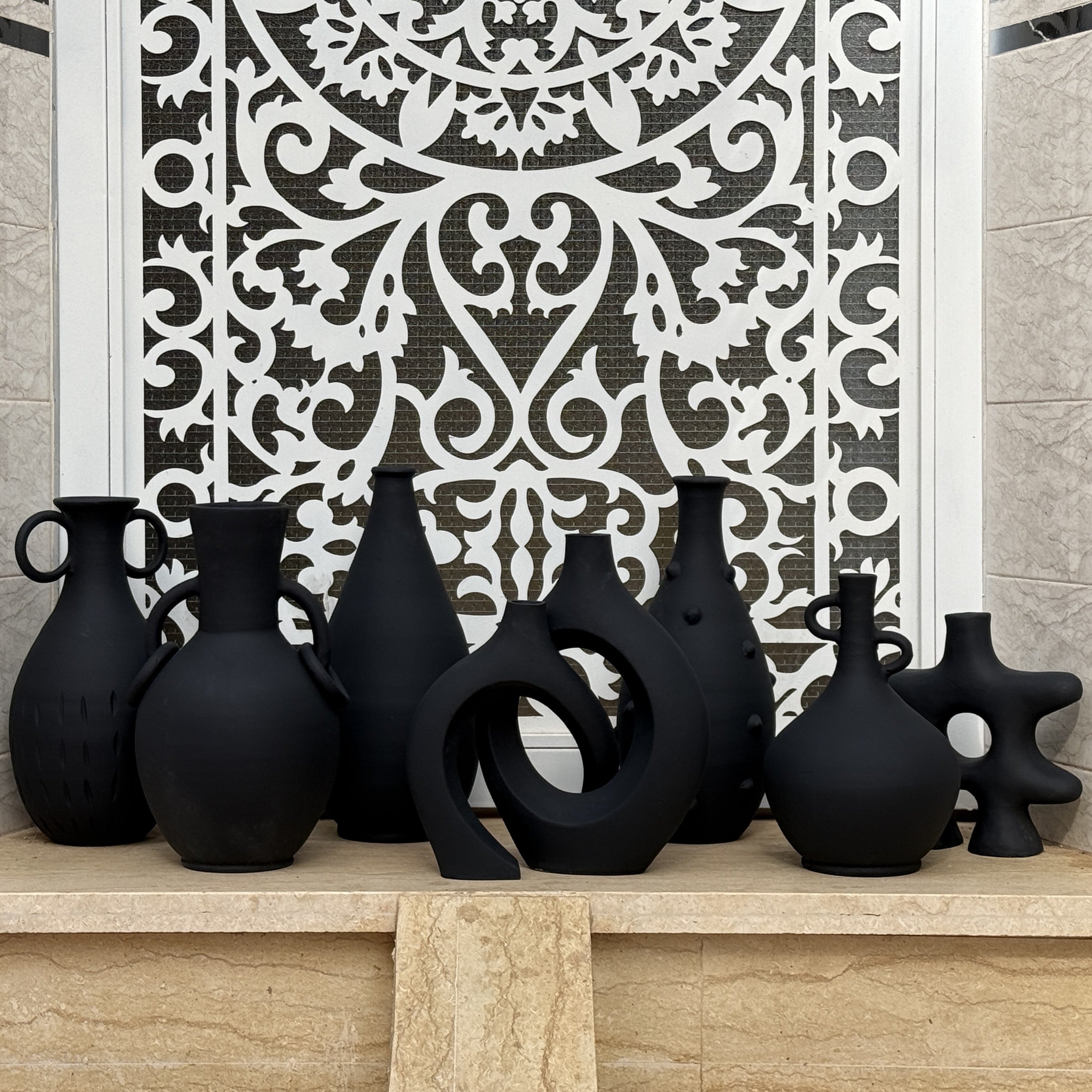 Le Vase Lixus- Noir mat