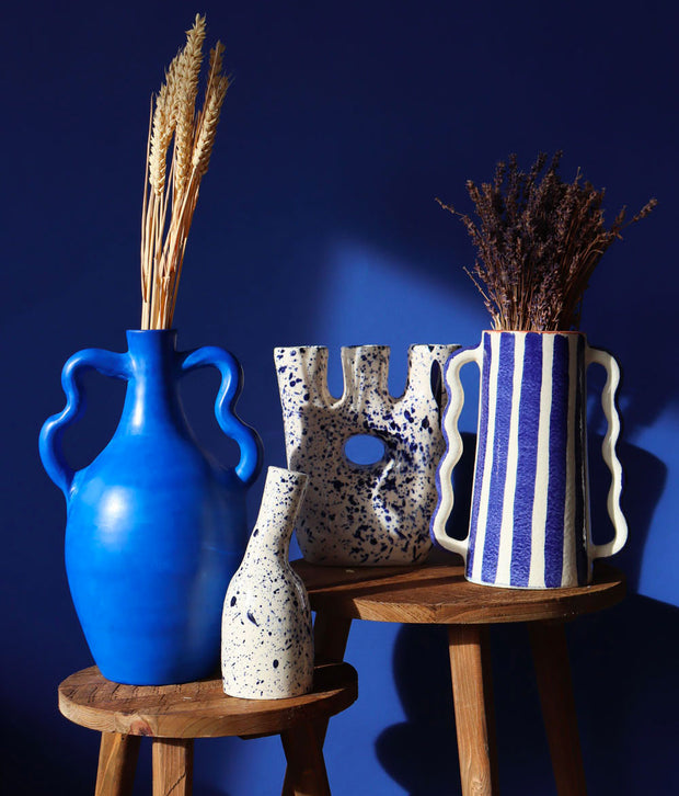 vases ceramiques rayures bleu maison marmol