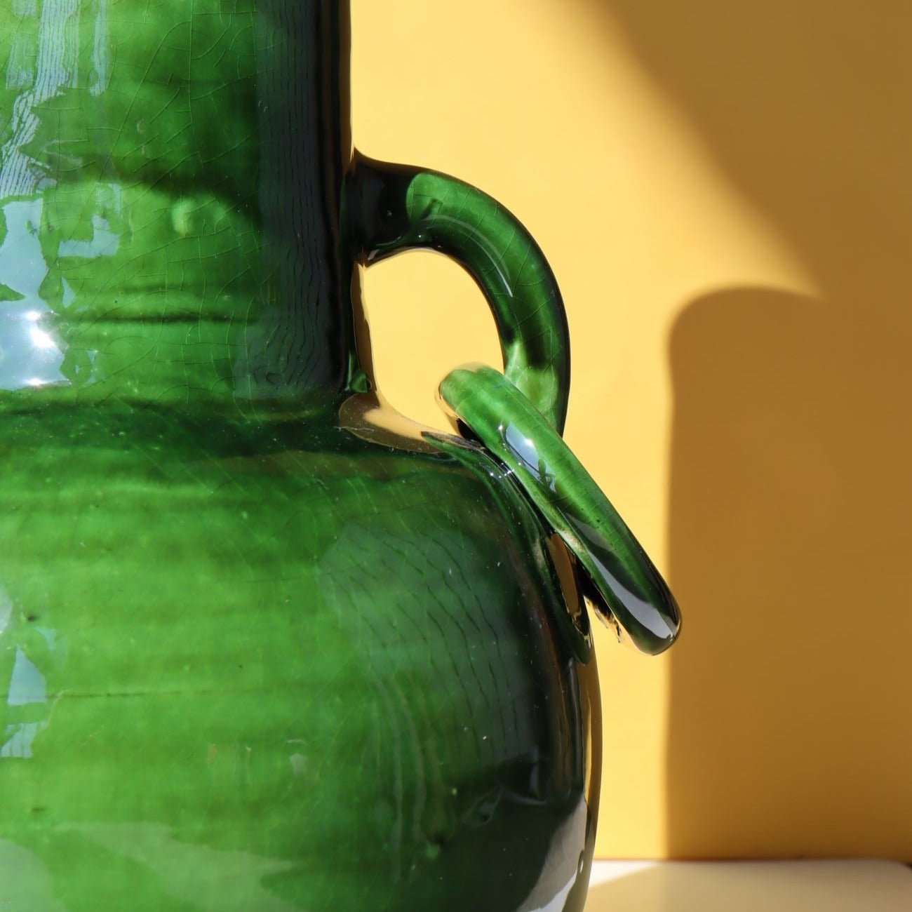 Le Vase Artisanal à Anses Boucles - Vert